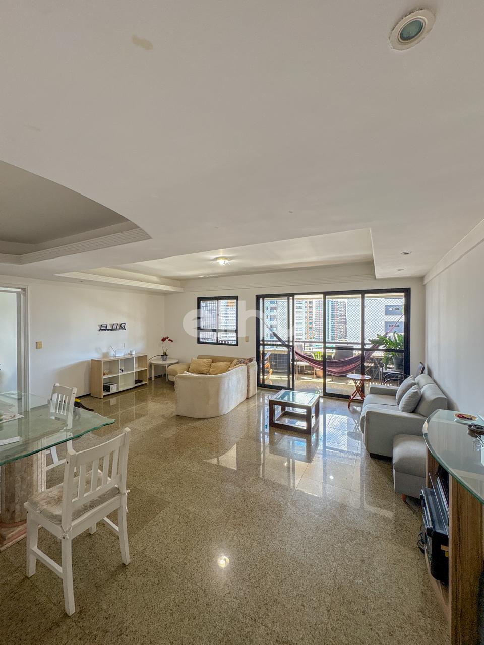 Apartamento à venda em ótima localização no Cocó