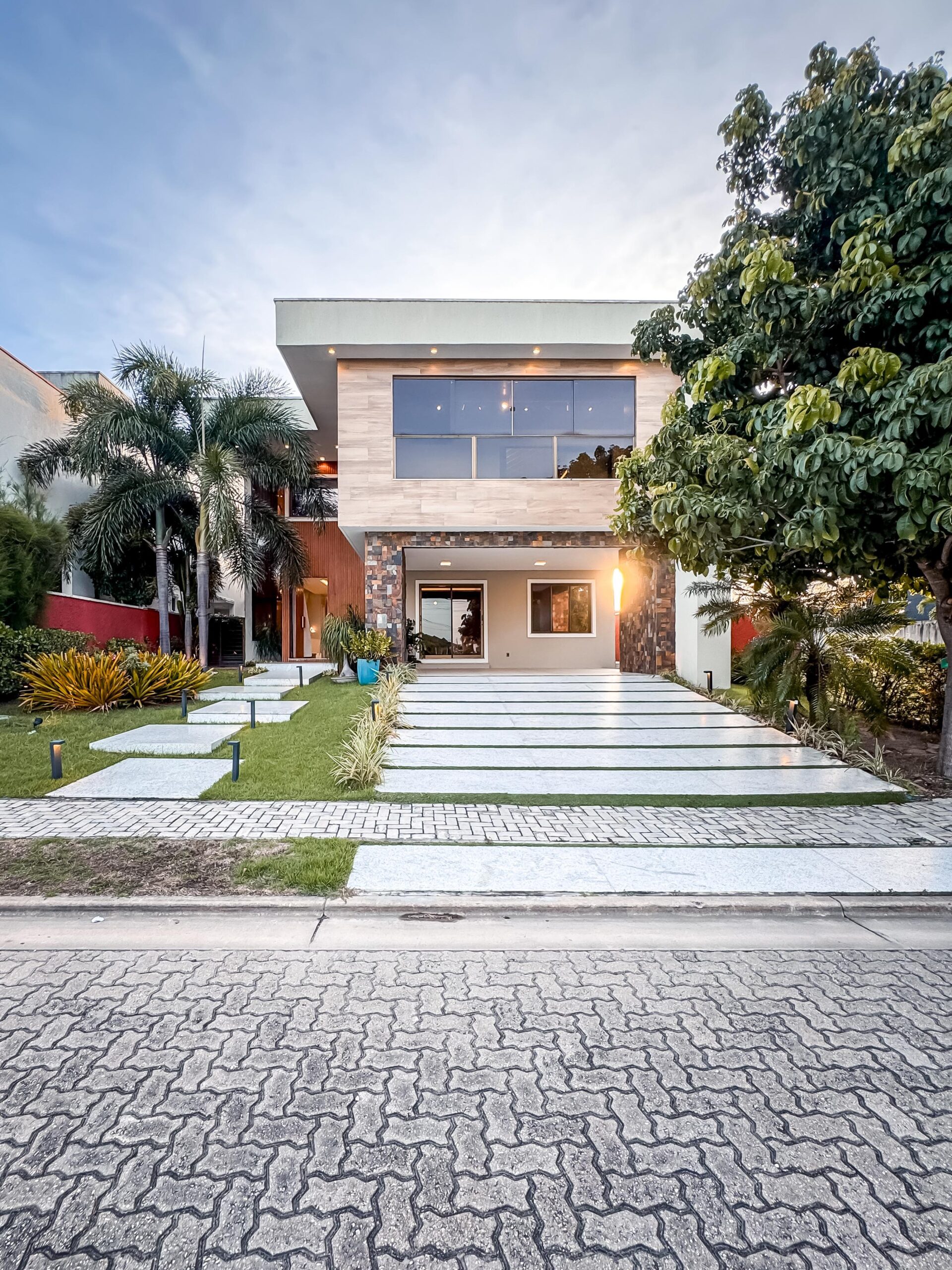 Casa porteira fechada no Alphaville Fortaleza