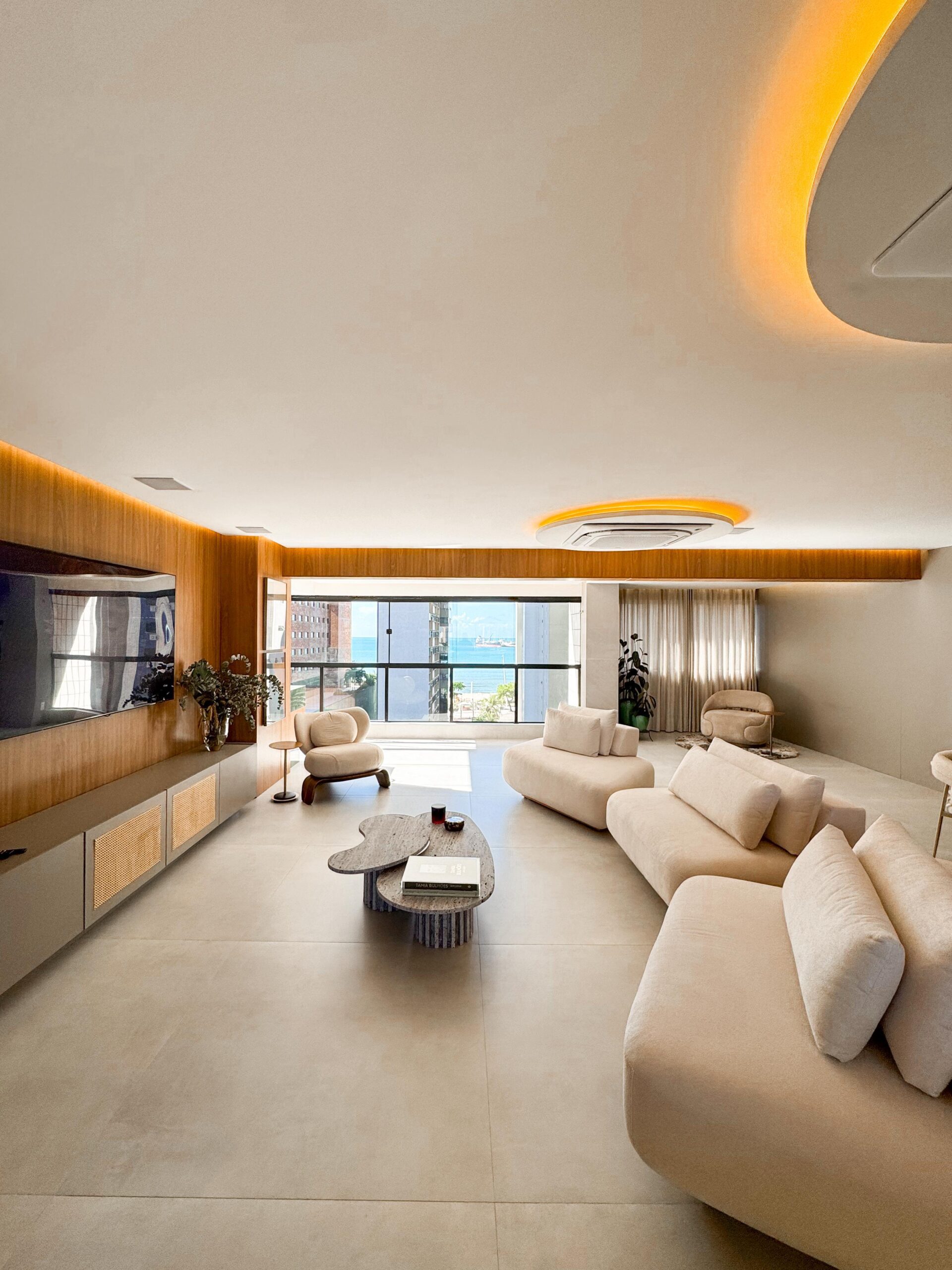 Apartamento com vista mar | 186 m² | 03 suítes | Porteira Fechada