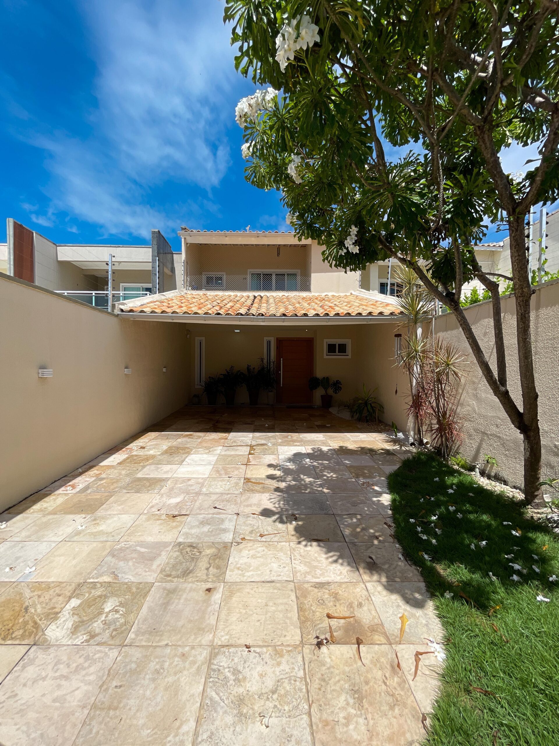 Casa duplex a venda 270 m2 na Sapiranga