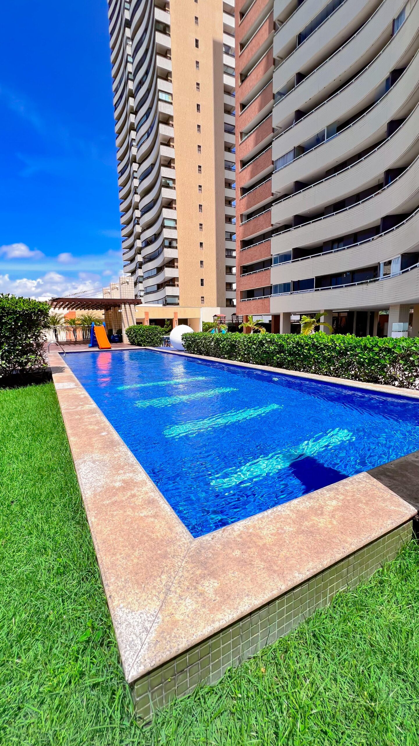 Apartamento com 2 suítes com 78m² no cocó