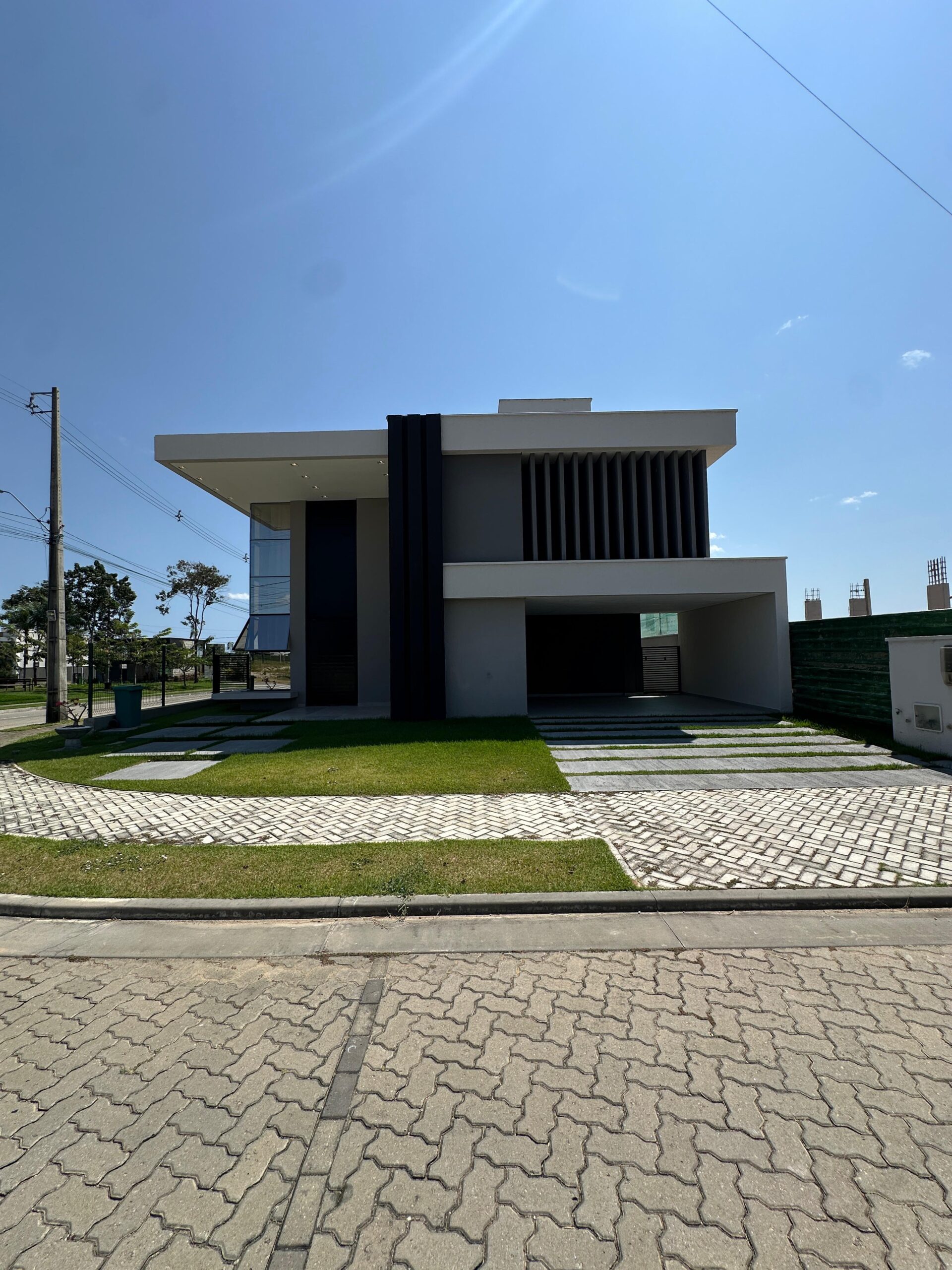 Casa Duplex de Esquina no Alphaville Terras 4