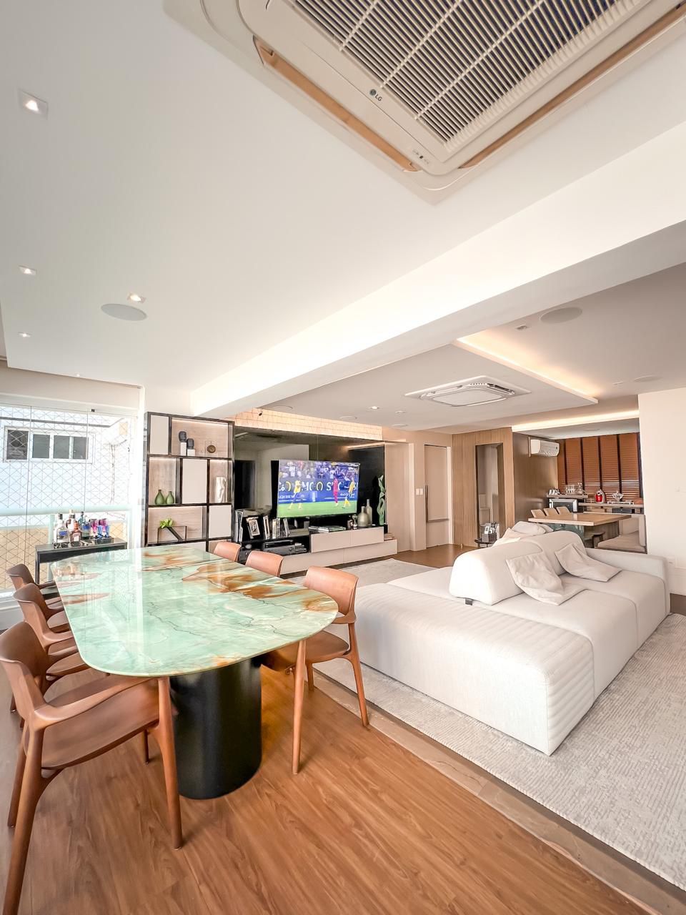 Apartamento com 164m² no Meireles, 03 suítes , porteira fechada